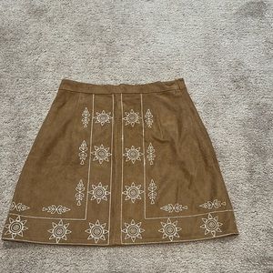Lulu’s tan suede embroidered mini skirt
